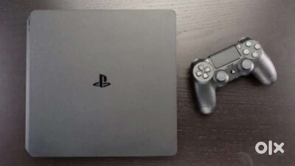 PlayStation 4 siml  good condition with  controller