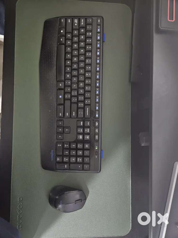 Logitech MK345 wireless keyboard and mouse