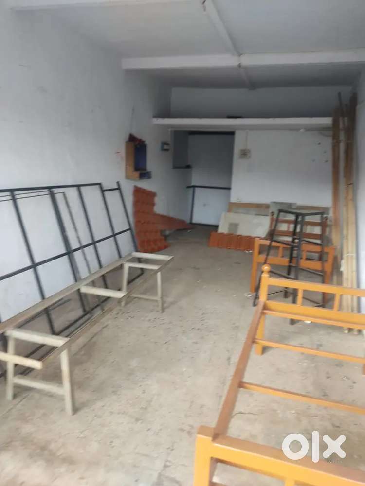 Ground floor Shop & first Floor 2 Room