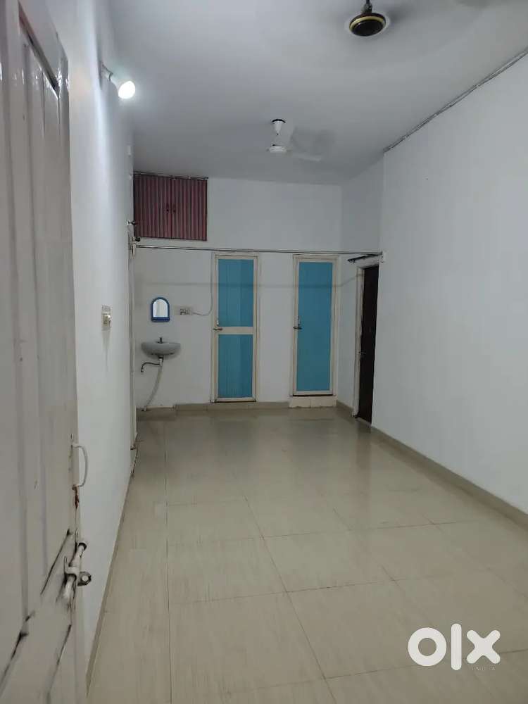 2 bhk flat in prime location