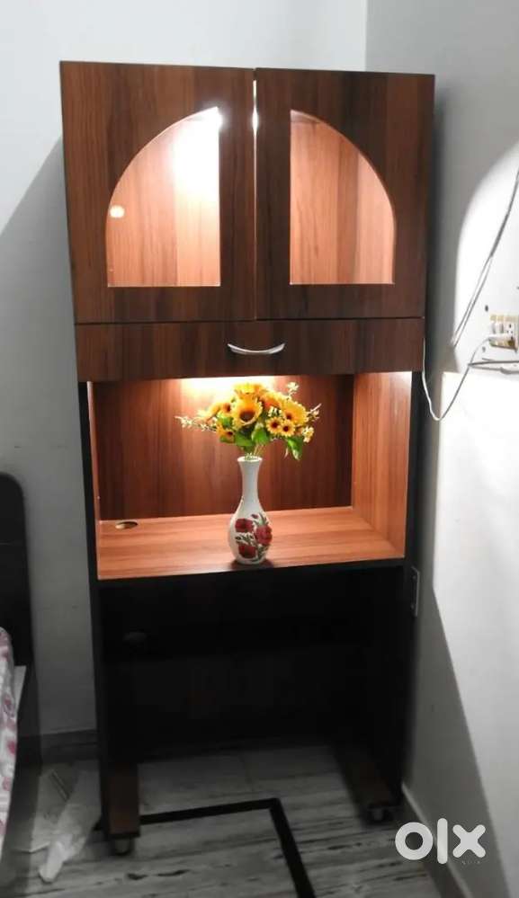 Stady table with storge box and light