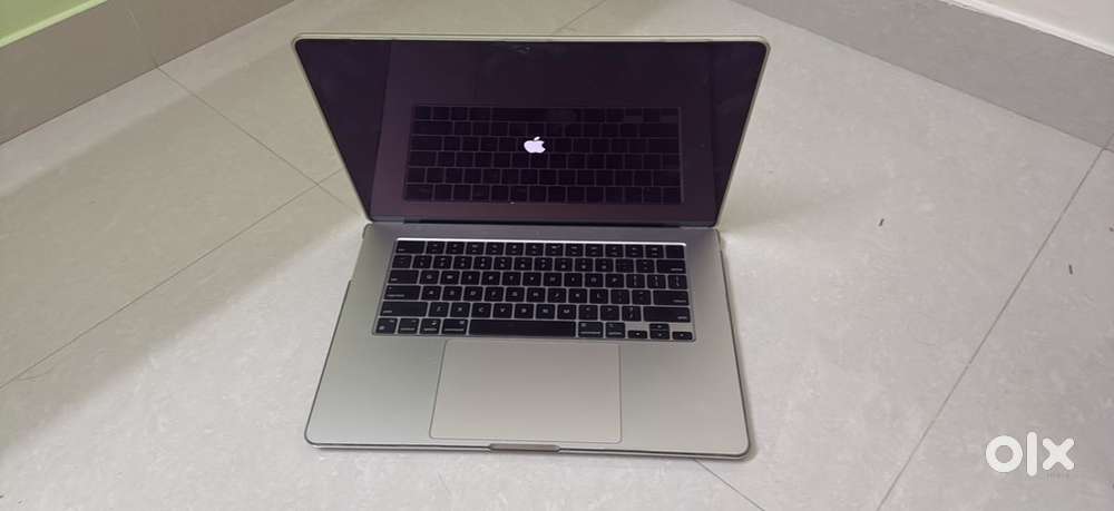 Apple MacBook Air M3 15 inch, apple care+, Warranty