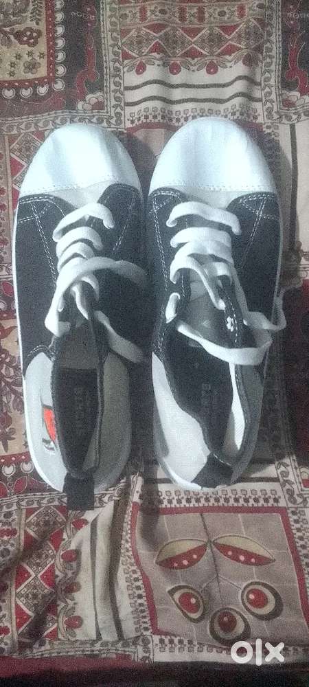 Mens shoes