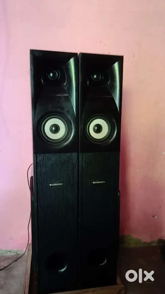 Zebronic hammer tower speaker