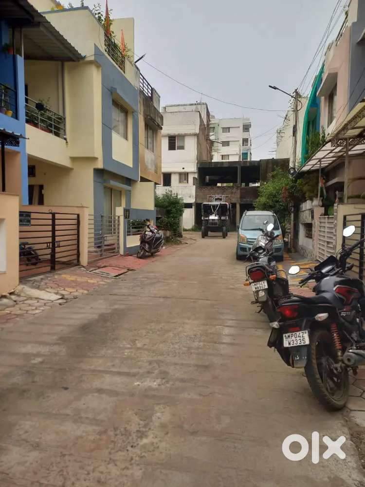 Very good property 80feet raod