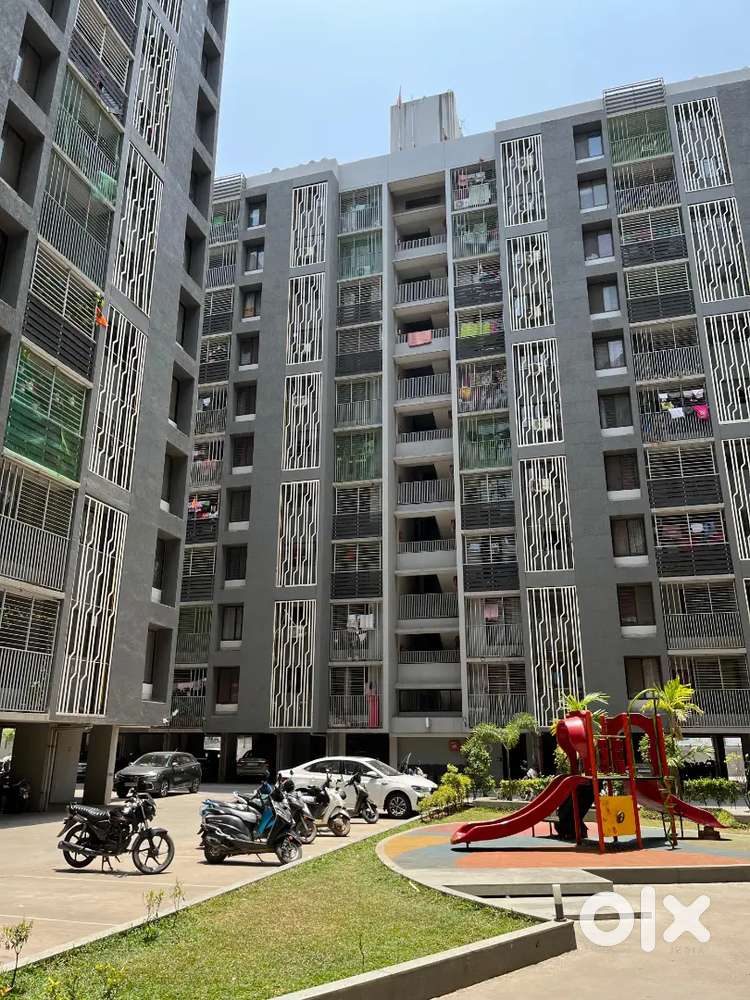 Unfurnished 1BHK flat available for rent