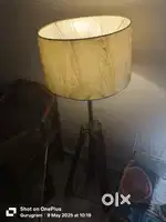 Tripod lamp