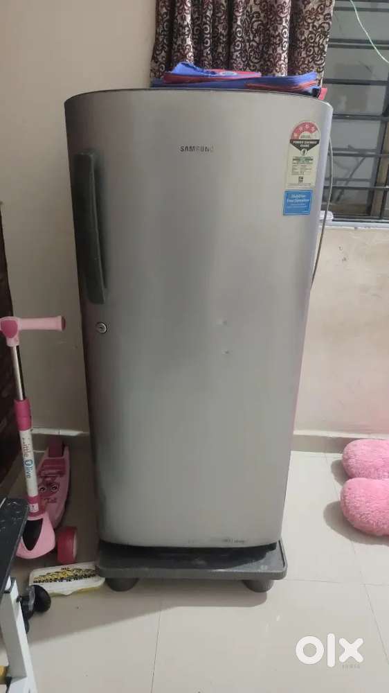 single door fridge