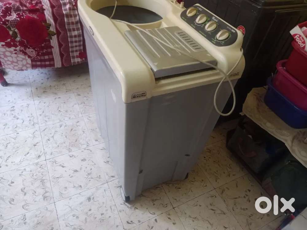 Whirlpool semi automatic 8kg washing machine