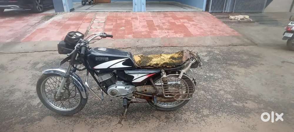 Kb125 bajaj. All original ( stock condition)
