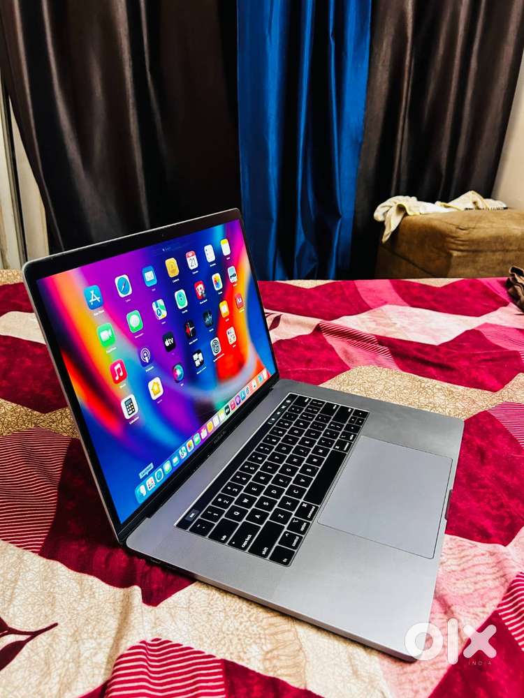 P - Apple MacBook Pro Touchbar (Laptop)
