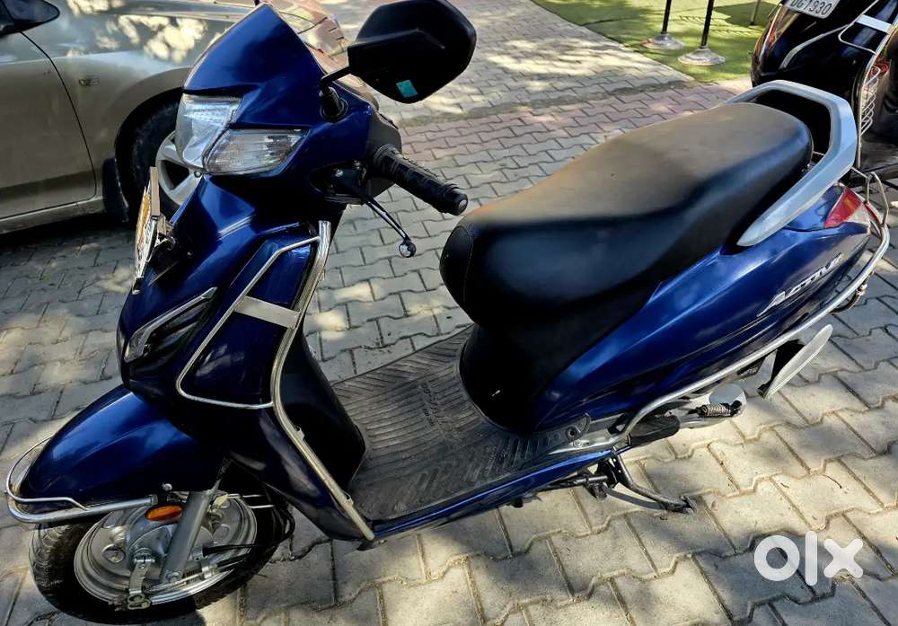 Activa 6G showroom condition army owner Lone facility available