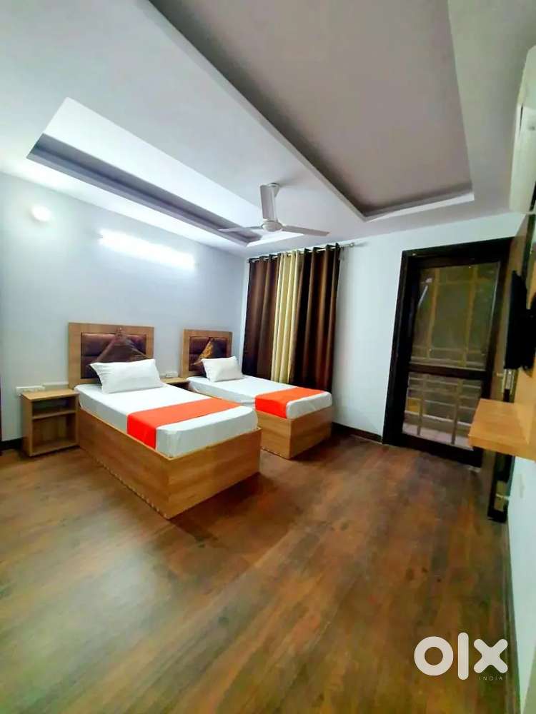 PG Near Dell, Hero, Vivo, Genpact, Rapid Matro, Care Health, Sidewok