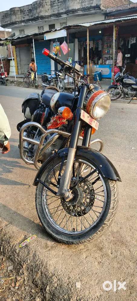 Full condition new lena hai bike me koi kharabi nhi hai fast onar haa