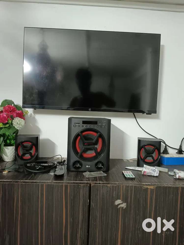 LG LK72B, Deep Bass, USB, SD Card and FM Radio 40 W Bluetooth