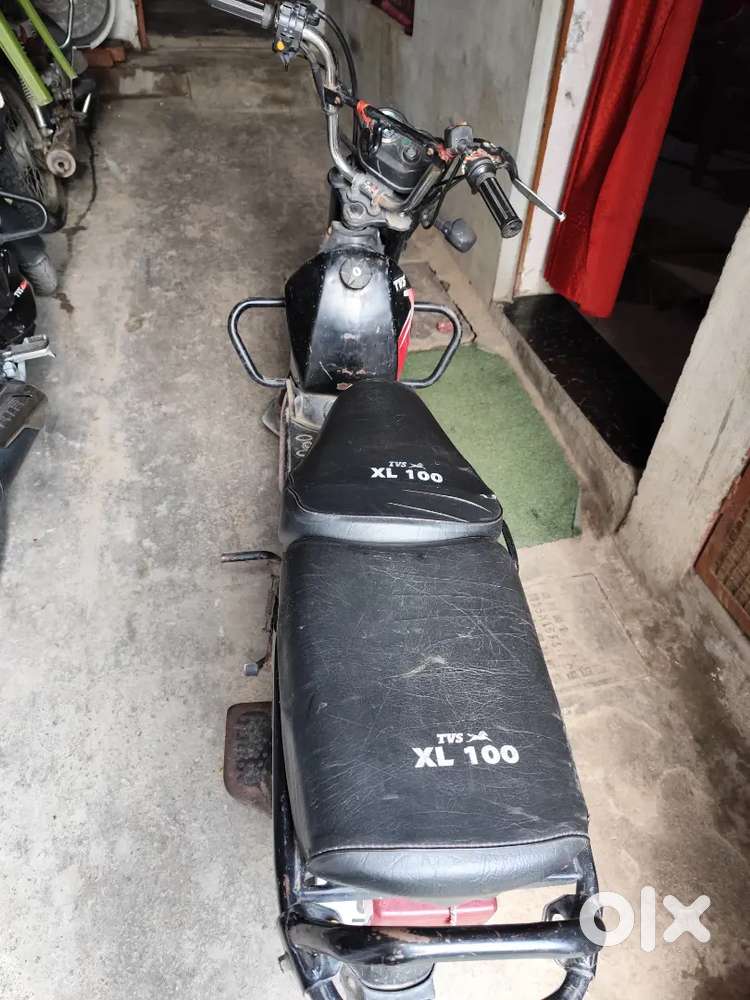Selling my Tvs XL100
