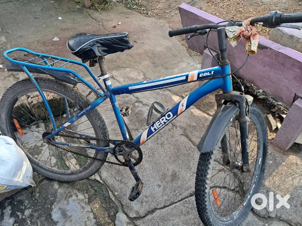 Hero Golt cycle blue color