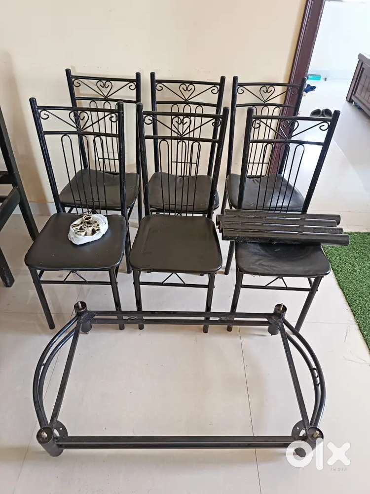 Dinning table & single bed