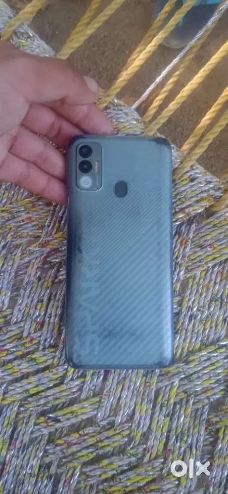 Tecno spark 7 thik condition hai 6000 mh battery