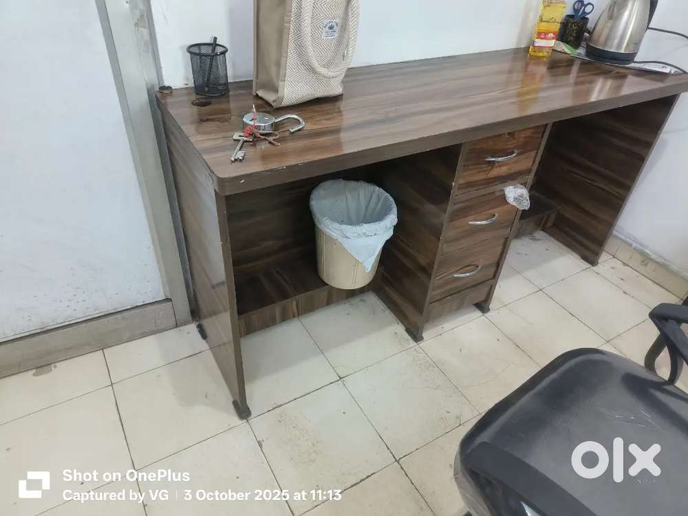 Computer table with 2 person sitting