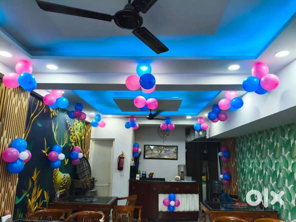 New shop whit wallpaper