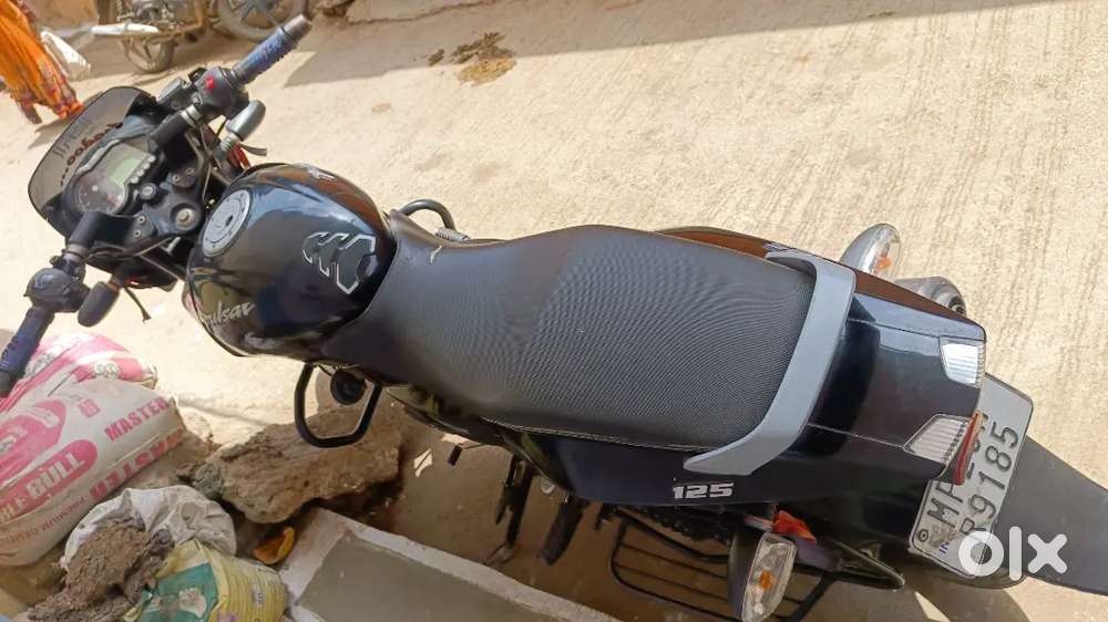 बजाज पल्सर 125 सीसी बेचना है दूसरी लेना है