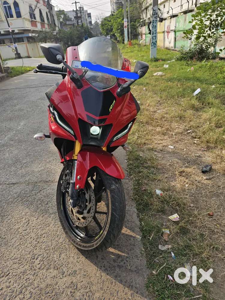 Yamaha R15 V4