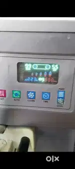 ਆਈਸ ਕਰੀਮ ਮਸ਼ੀਨ ਬਿਲਕੁਲ ok ਕੰਡੀਸ਼ਨ