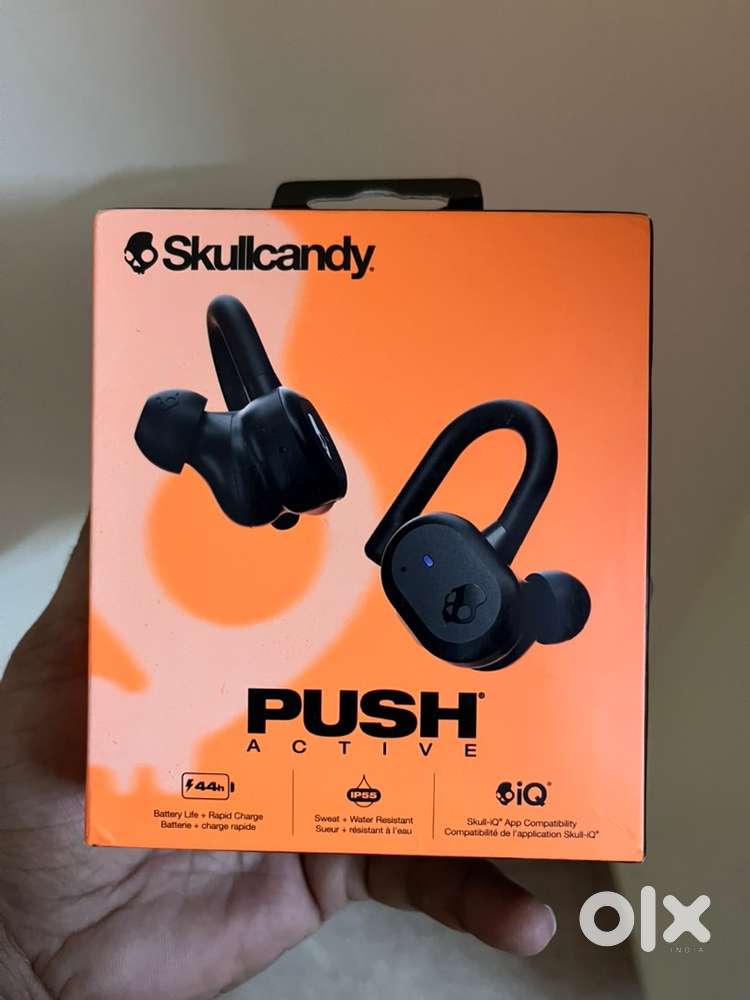 Skullcandy earbuds open box