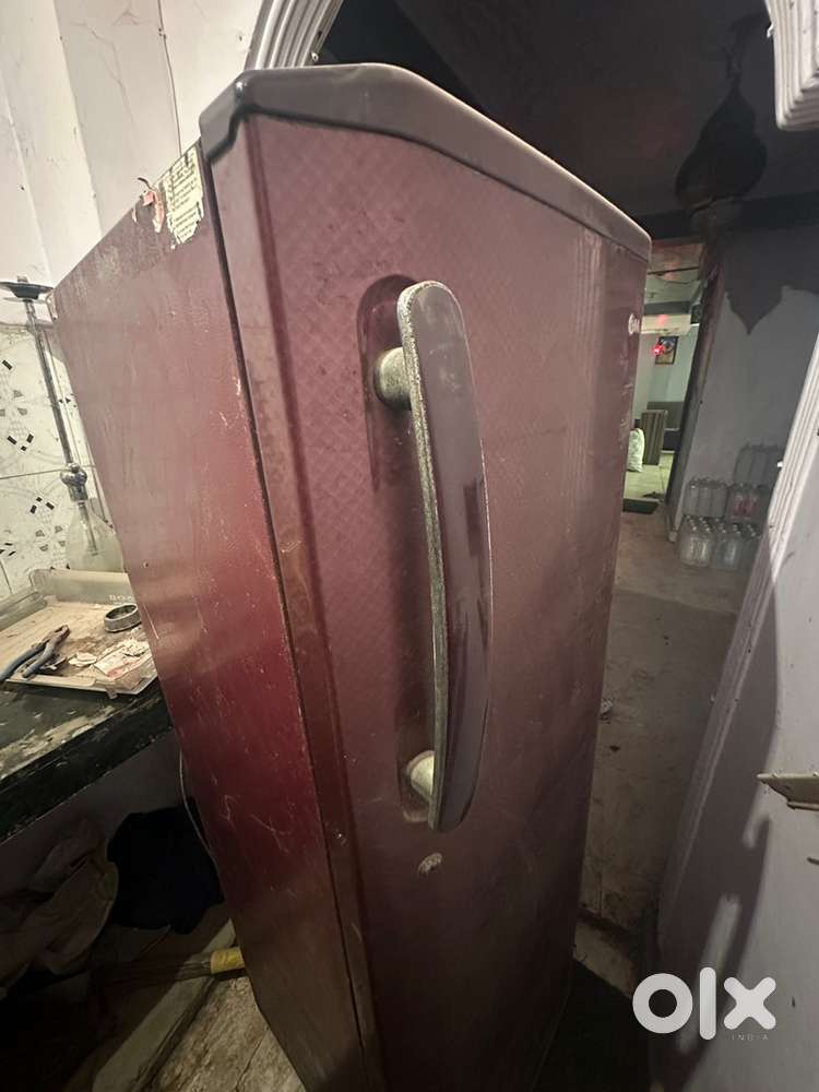 1door frdge all okey condision