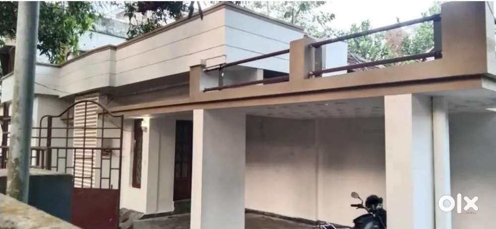Invidual house near alappuzha railwastation, hospital and police stati