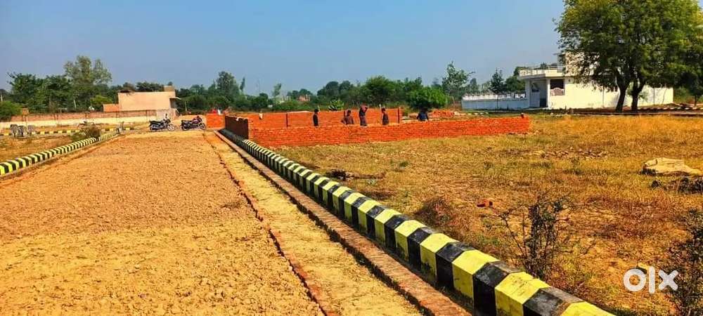 तुरन्त कब्जे केसाथ प्लॉट सैनिक भाइयों व सरकारी कर्मचारियों केलिए