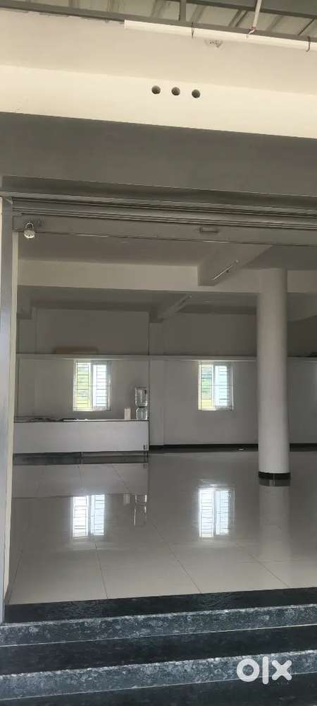 Commercial building for rent