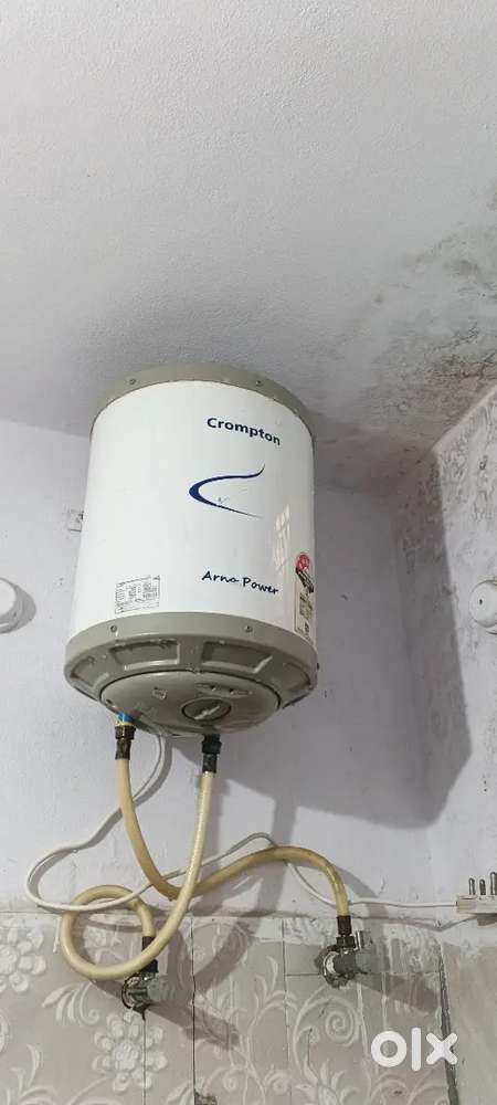 Crompton geyser 15 litre