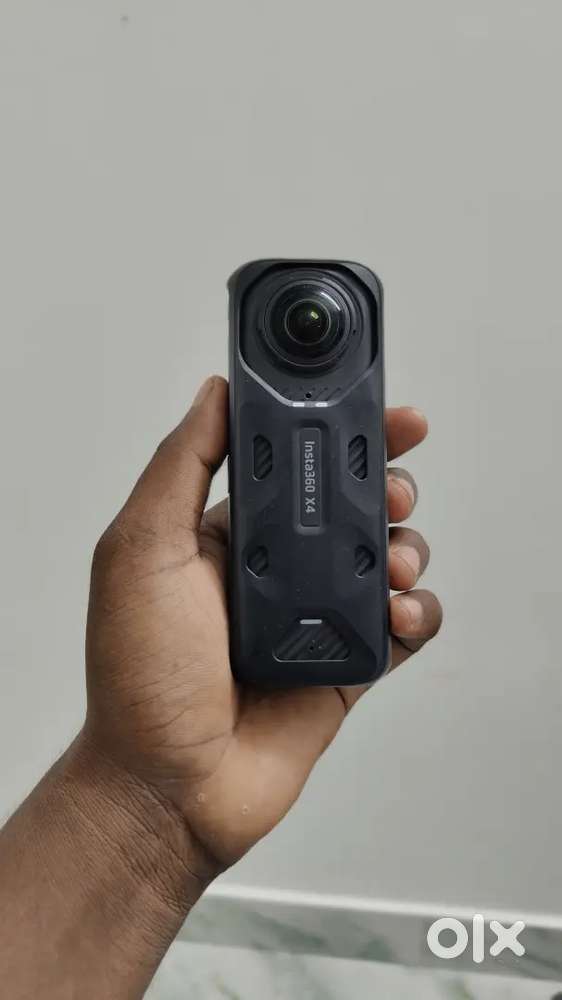 Insta360 X4
