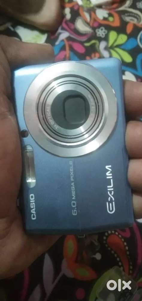 2 camera  bettry charger