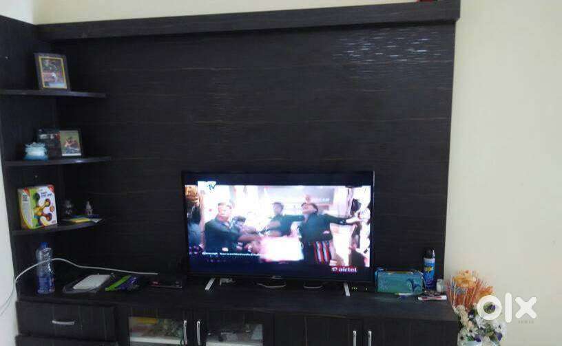 Sony UHD Smart Sleek Fully loaded 46 LED TV USB n HDMI 4k resolution