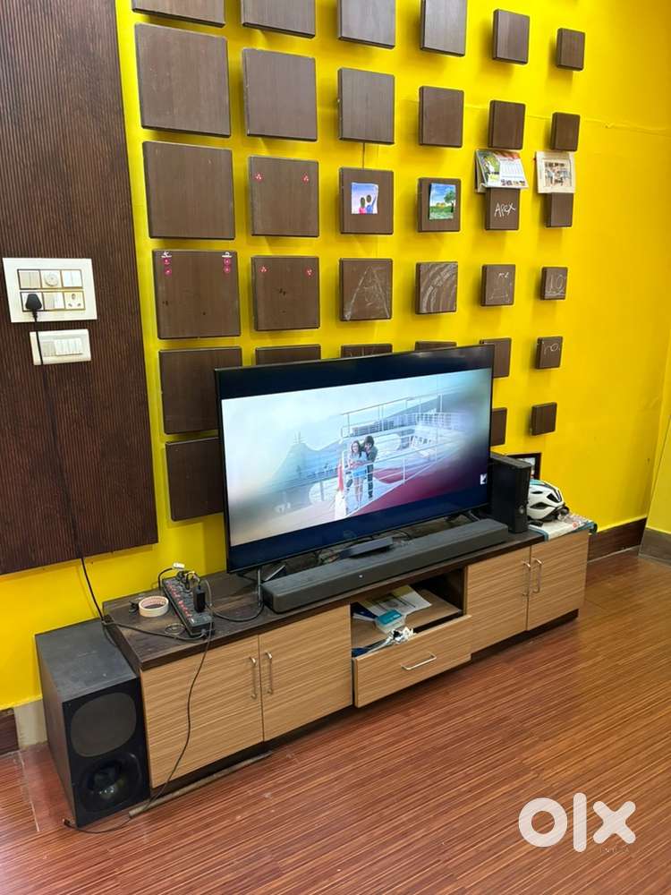 Samsung smart led 55 inch TV with stand