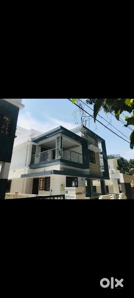 5 BHK FULLY FURNISHED INDEPENDENT VILLA RENT AT KAKKANAD PADAMUGAL