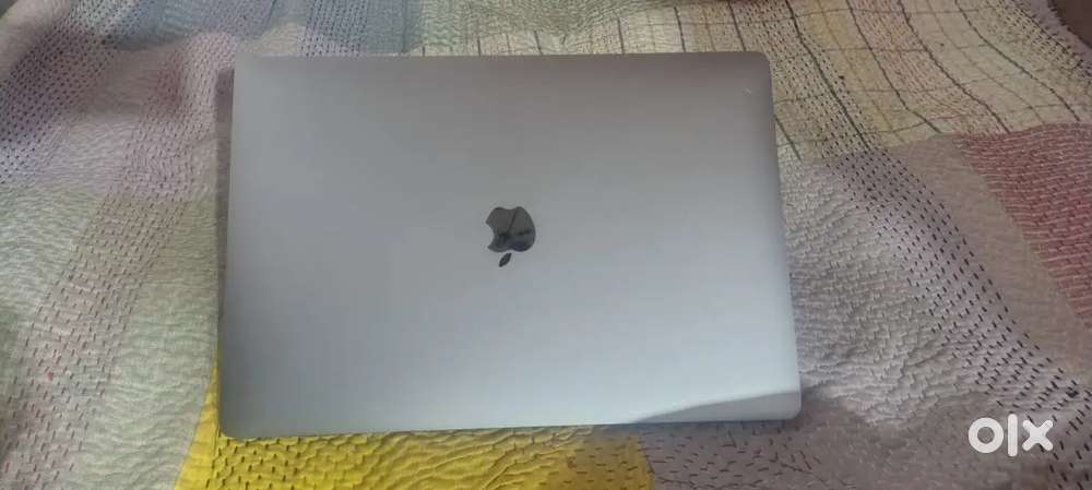 Macbook pro mid 2020