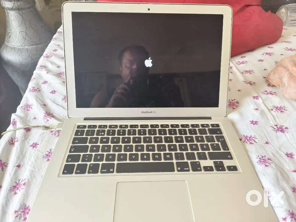 Apple Macbook Air Early 2014 i5