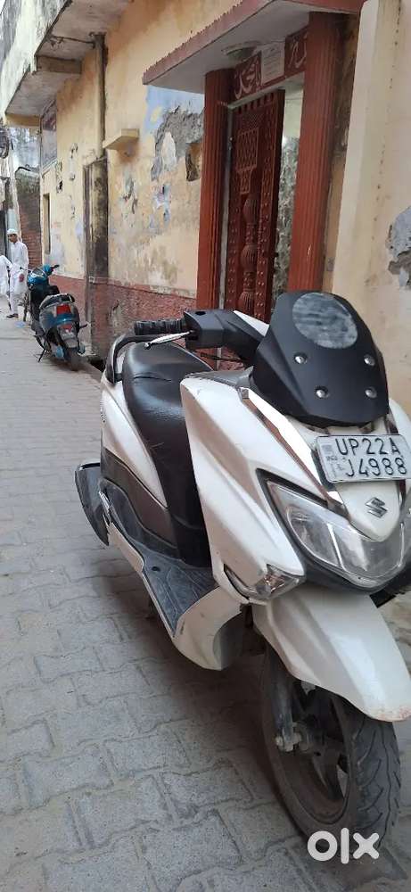Koi kami nahi ek dam ok hai