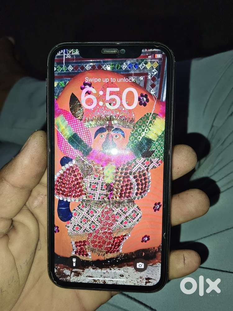 iPhone 11    20000