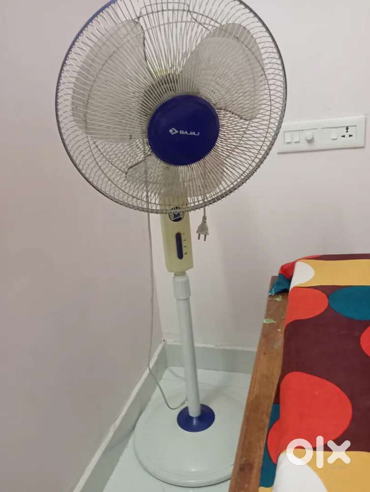 Bajaj Fedestal Fan for sale