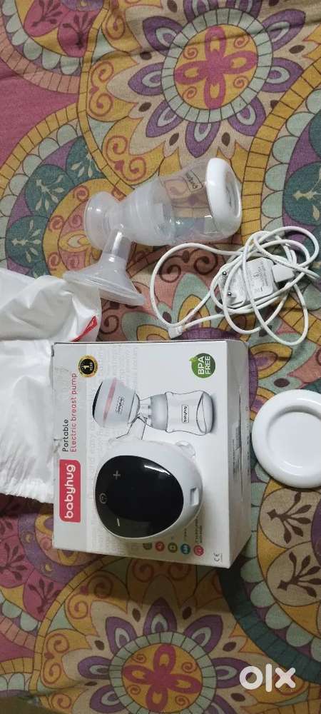 Electronic breast pump