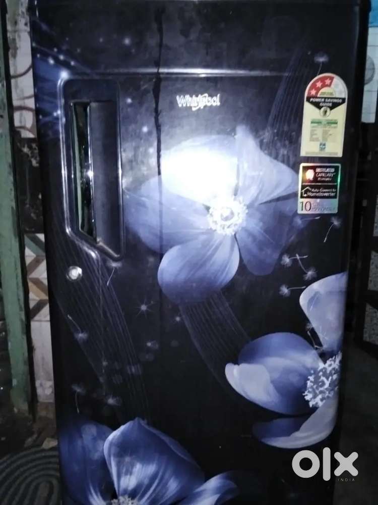 Fridge c company of Whirlpool 2 years old