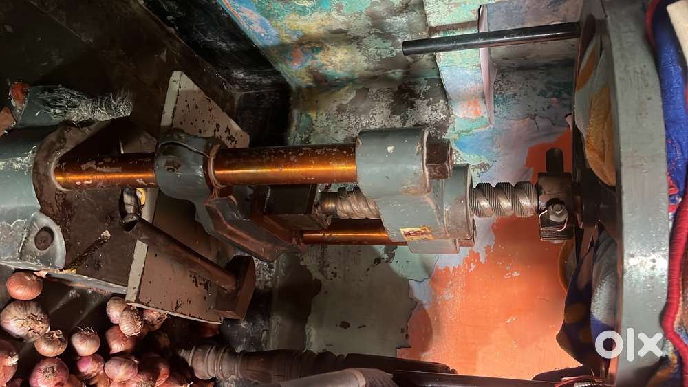 Sanatry pad cutting die