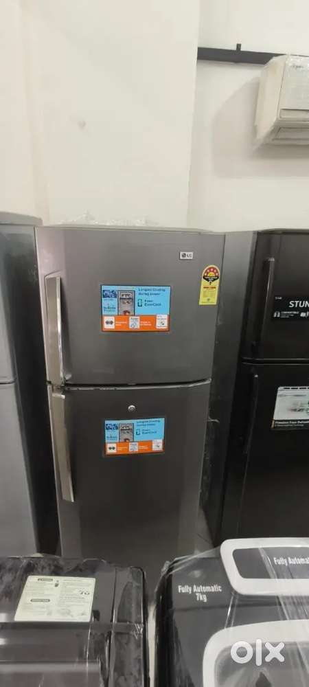 LG double door fridge good condition with warranty 1 year old