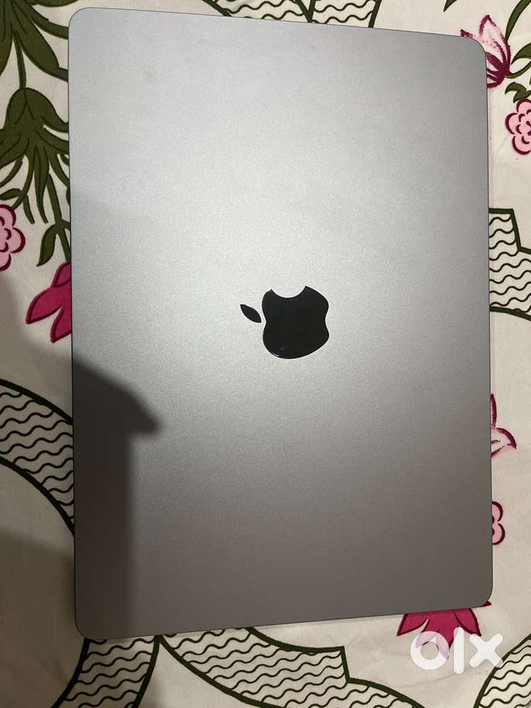 Macbook M2 8GB, 500GB