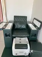 Menicure pedicure chair